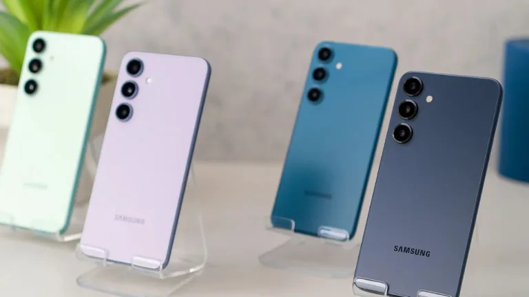 Four Samsung S26 phones in various colors showing 7 Simple Facts