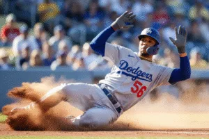 D-backs Rally Past Dodgers in 9th — Wild-Card Fight Still On