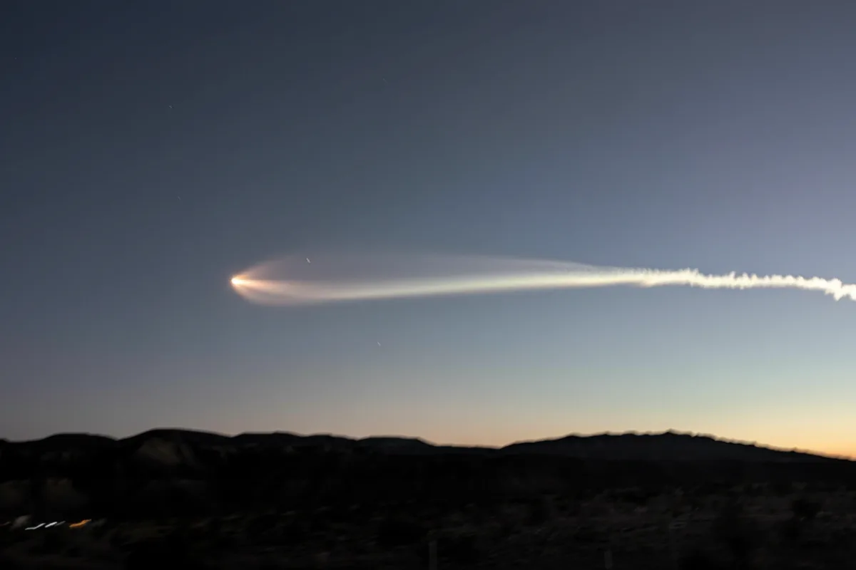 Rocket Trail Mistaken for UFO — How Tonight’s Falcon 9 Launch Lit Up Arizona & California